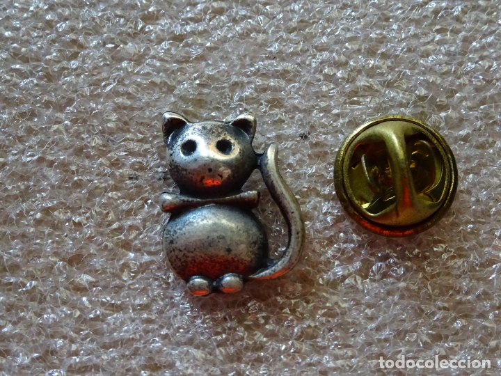 Collection pins: PIN DE ANIMALES. RATA RATITA