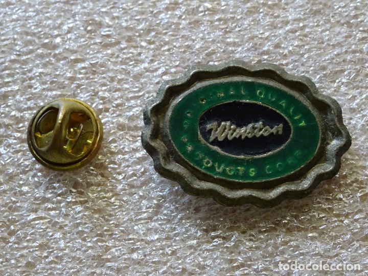 Sammlung von Pins: PIN. WINSTON ORIGINAL QUALITY PRODUCTS