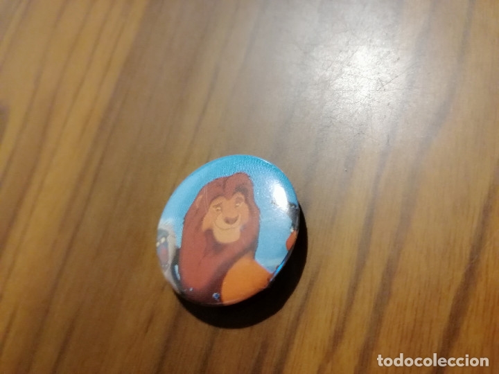 Pins de colecci&oacute;n: EL REY LEON. CINE. CHAPA. 31 CM. MET&Aacute;LICA POR DETR&Aacute;S. SIN USO. BUEN ESTADO DIFICIL