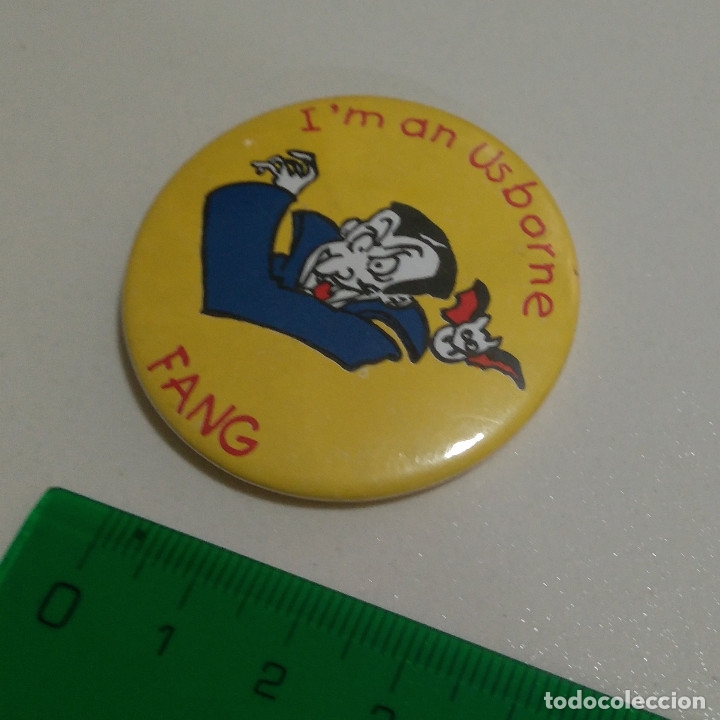 Pins de colecci&oacute;n: chapa libros vampiro usborne books editorial badge fang dracula