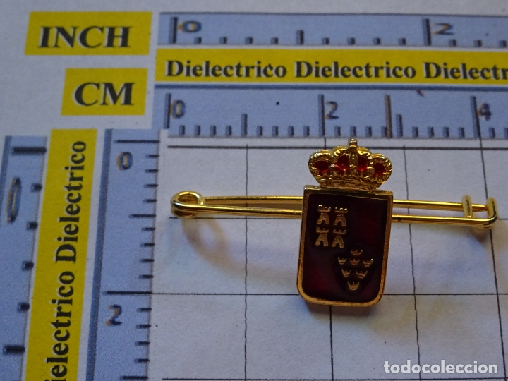 Pin's de collection: INSIGNIA ALFILER DE CORBATA. ESCUDO HER&Aacute;LDICO BANDERA DE MURCIA