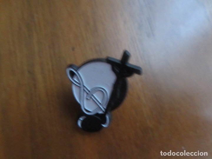 Pins de colecci&oacute;n: PINS NOTA MUSICAL Y CRUCIFIJO