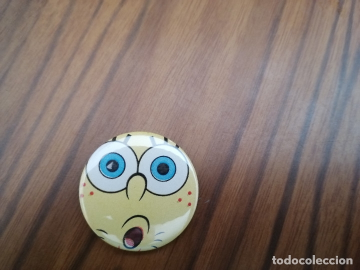 Pins de colecci&oacute;n: CHAPA. BOB ESPONJA. SORPRENDIDO. CHAPA DE 31 CM. DETR&Aacute;S MET&Aacute;LICA. BUEN ESTADO. SIN USO. DIFICIL