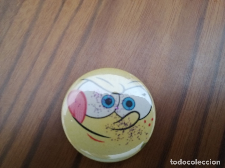 Sammlung von Pins: CHAPA. BOB ESPONJA. SONRIENTE. CHAPA DE 31 CM. DETR&Aacute;S MET&Aacute;LICA. BUEN ESTADO. SIN USO. DIFICIL