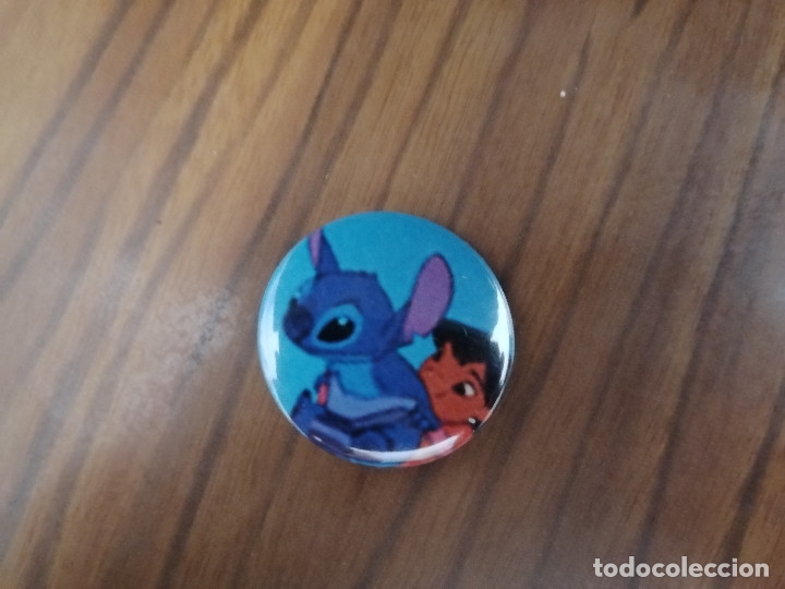 Collection pins: CHAPA. LILO Y STICH. CHAPA DE 31 CM. DETR&Aacute;S MET&Aacute;LICA. BUEN ESTADO. SIN USO. DIFICIL