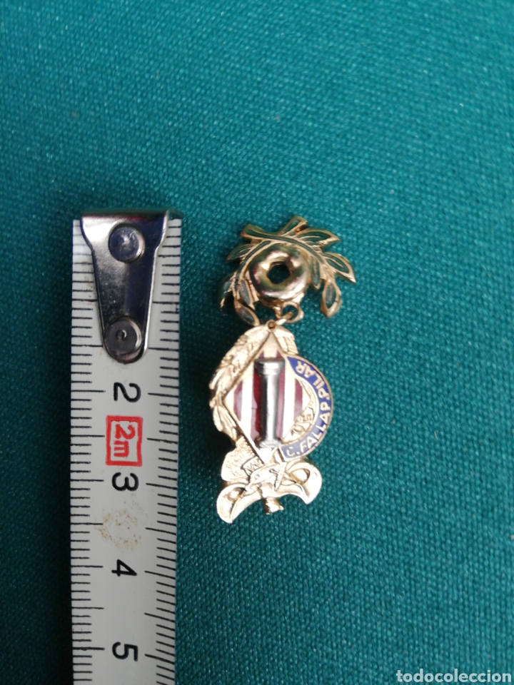 Sammlung von Pins: C. FALLA P. PILAR - ALFILER MET&Aacute;LICO