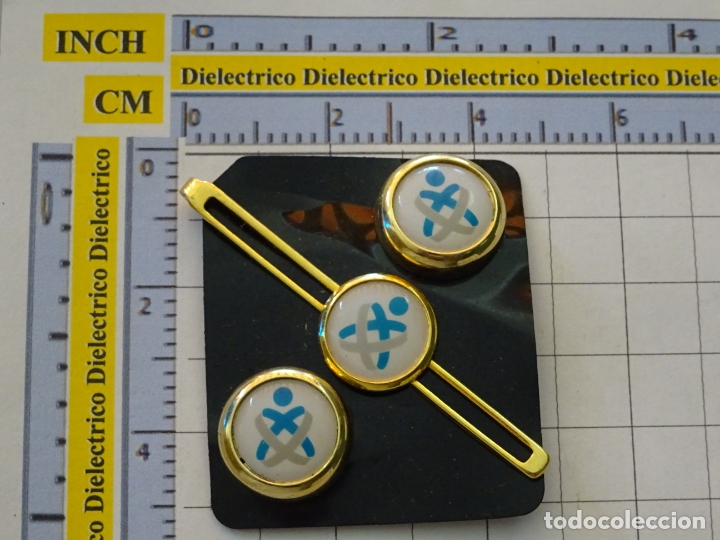 Pin's de collection: SET DE INSIGNIA DE CORBATA Y GEMELOS. PISACORBATAS. ENFERMER&Iacute;A ENFERMEROS ENFERMERAS. FACULTAD