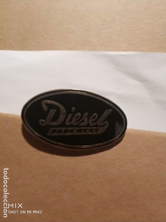 Pins de colecci&oacute;n: DI&Eacute;SEL PARK WEST Pin