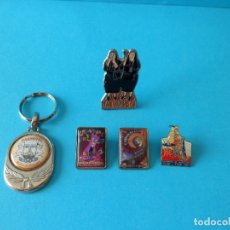 Pins de colección: LOTE CARNAVALERO, PINS, LLAVERO Y CHAPA DE MESA. BADAJOZ Y ALCALÁ DE GUADAIRA