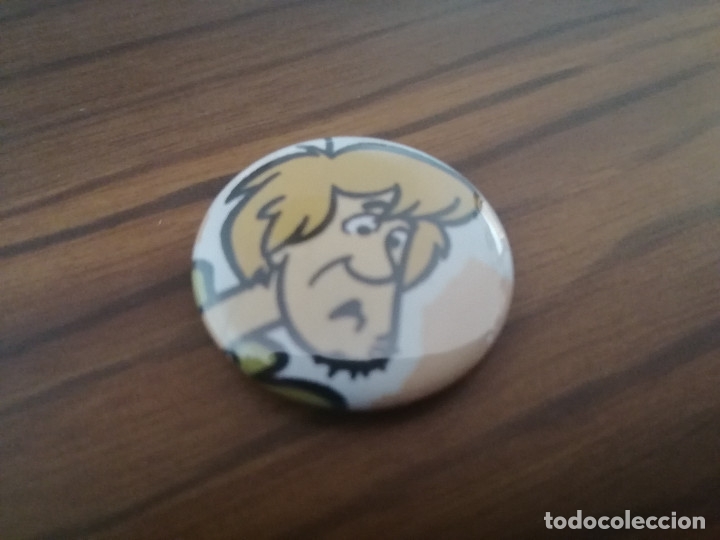 Pin's de collection: CHAPA. SCOOBY DOO TELEVISI&Oacute;N Y COMIC. 31 CM. PARTE DE ATR&Aacute;S MET&Aacute;LICA. SIN USO. RARA