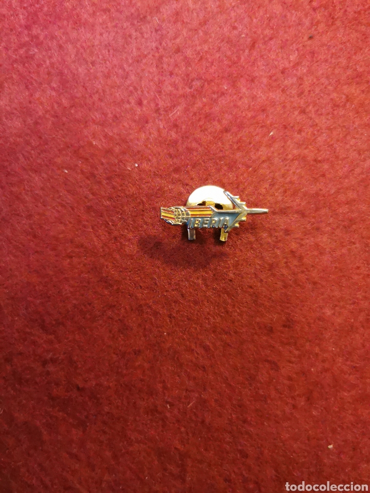 Sammlung von Pins: insignia de solapa de Iberia
