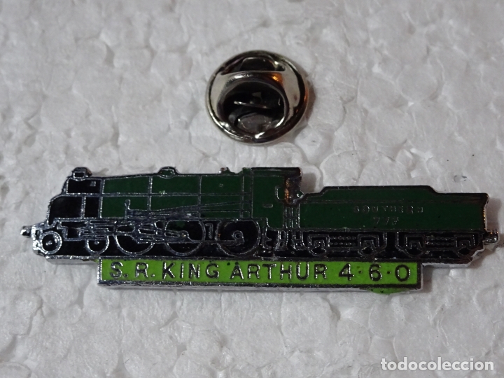 Pins e Spille di collezione: PIN DE TRENES FERROCARRILES. ANTIGUA LOCOMOTORA TREN SR KING ARTHUR 460 INGLATERRA