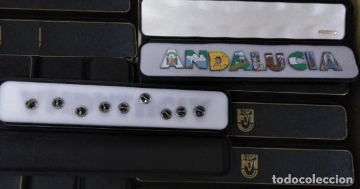 Pins de colecci&oacute;n: OCASI&Oacute;N - 25 ESTUCHES ANDALUCIA PINS LETRAS - ENVIO GRATIS