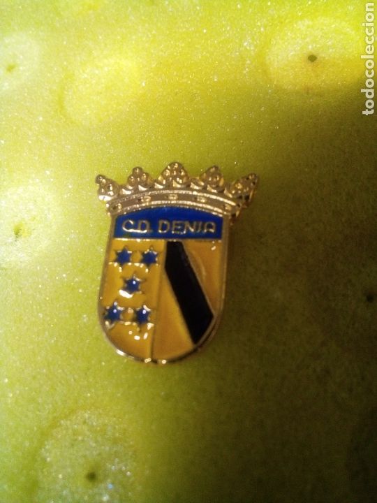 Pins de colecci&oacute;n: Insignia CD Denia Alicante escudo a&ntilde;os 1960/1972 futbol