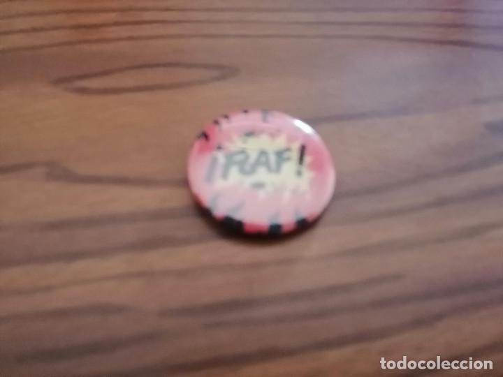 Sammlung von Pins: FLAF!. ONOMATOPEYA  COMIC. CHAPA. 31 MM. DE DI&Aacute;METRO. PARTE DE ATR&Aacute;S MET&Aacute;LICA. DIFICIL