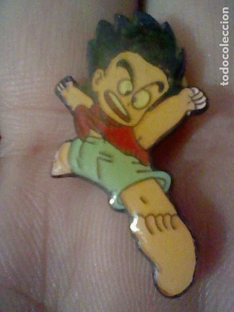Pins de colecci&oacute;n: DRAGON BALL GOKU PATADA  FIGURA PERSONAJE PIN PINCHO 3 CMS ALTO APROX VINTAGE