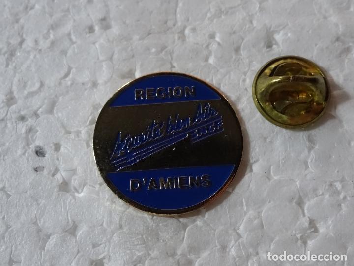 Pins e Spille di collezione: PIN DE TRENES FERROCARRILES. TREN LOCOMOTORA FRANCIA. SNCF SEGURIDAD REGION D'AMIENS