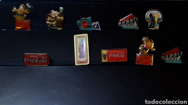Pins de colecci&oacute;n: Lote de 10 pins de Coca Cola - Foto 1