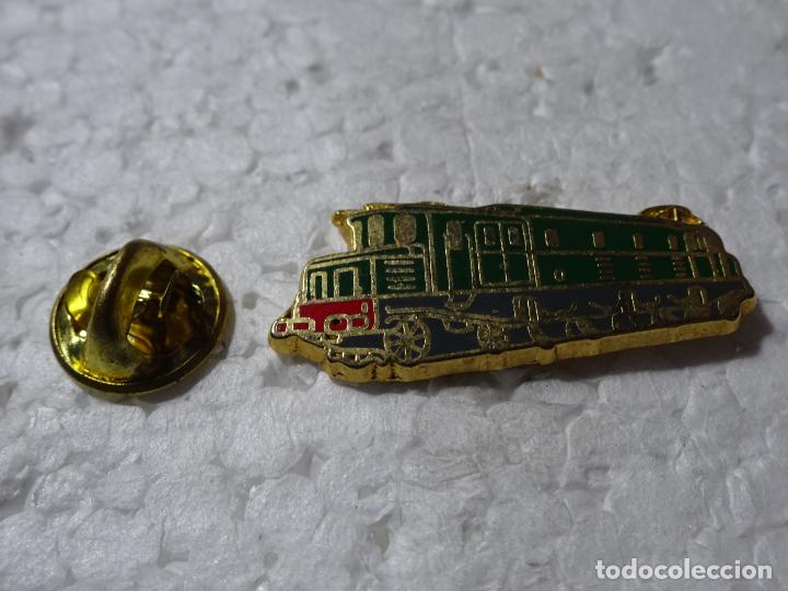 Pins de cole&ccedil;&atilde;o: PIN DE TRENES FERROCARRILES. TREN LOCOMOTORA FRANCIA. ANTIGUA M&Aacute;QUINA