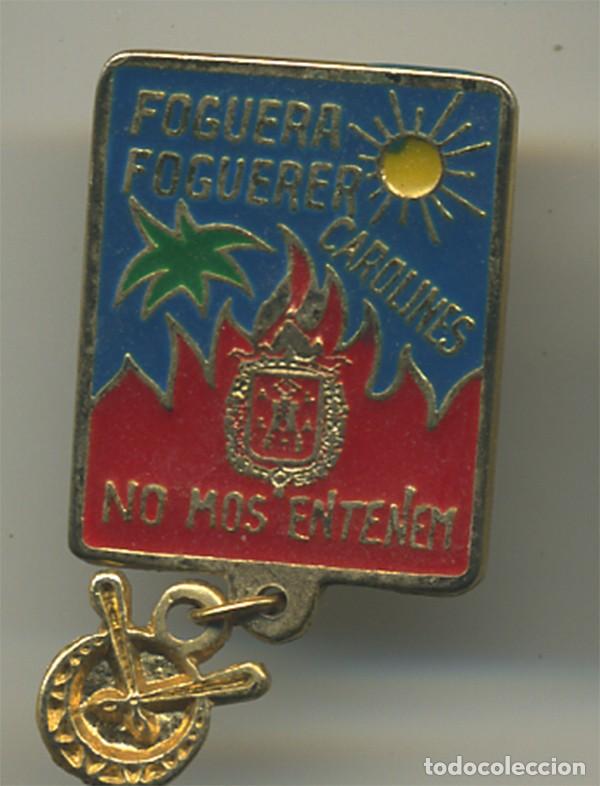 Sammlung von Pins: ALICANTE HOGUERA CAROLINAS NO MOS ENTENEM FOGUERES SANT JOAN