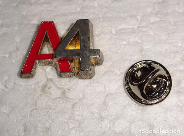 Pin's de collection: PIN DE COCHES MOTOS. COCHE AUDI A4