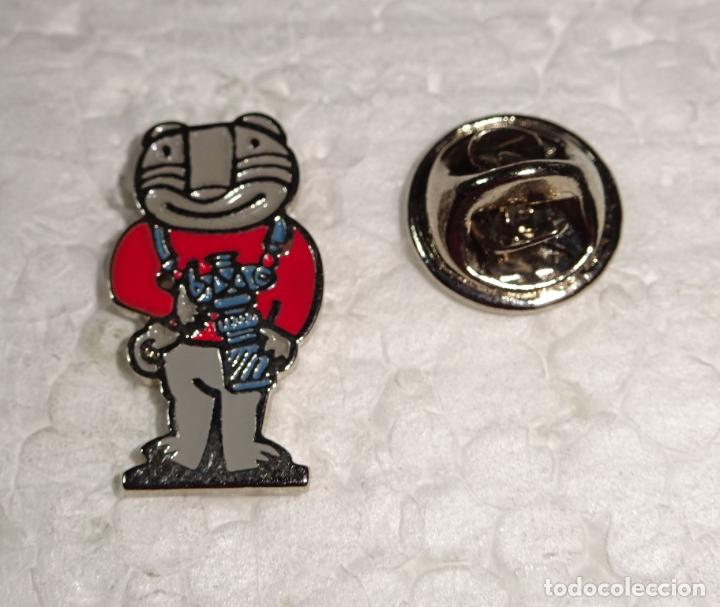 Pins de colecci&oacute;n: PIN DE ESQU&Iacute; SKI. MUNDIALES DE SIERRA NEVADA 95 1995, GRANADA. CECILIO FOT&Oacute;GRAFO FOTOGRAF&Iacute;A