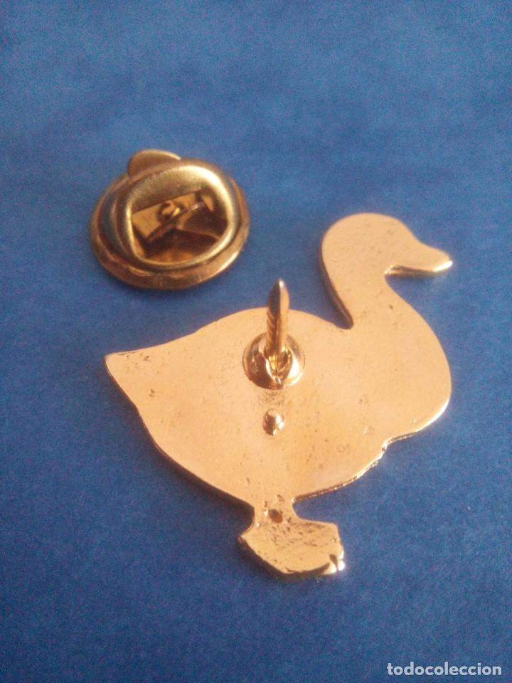 Pins de colecci&oacute;n: Pin pato - oca - negro - Foto 2