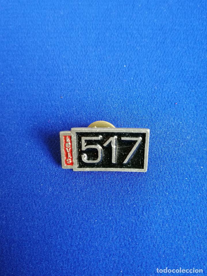 Pins de colecci&oacute;n: pin levis 517 - Foto 2
