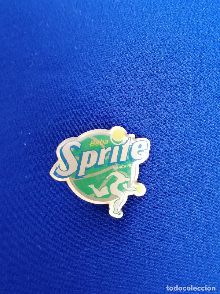 Pins de colecci&oacute;n: SPRITE BEBIDA PUBLICIDAD PIN - Foto 2