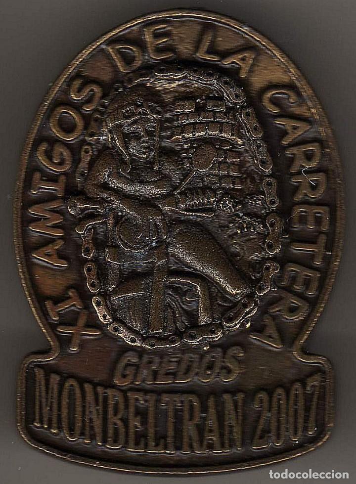 Pins de colecci&oacute;n: PINS MOTEROS XI AMIGOS DE LA CARRETERA MONBELTRAN 2007 GREDOS (DOBLE ENGANCHE)
