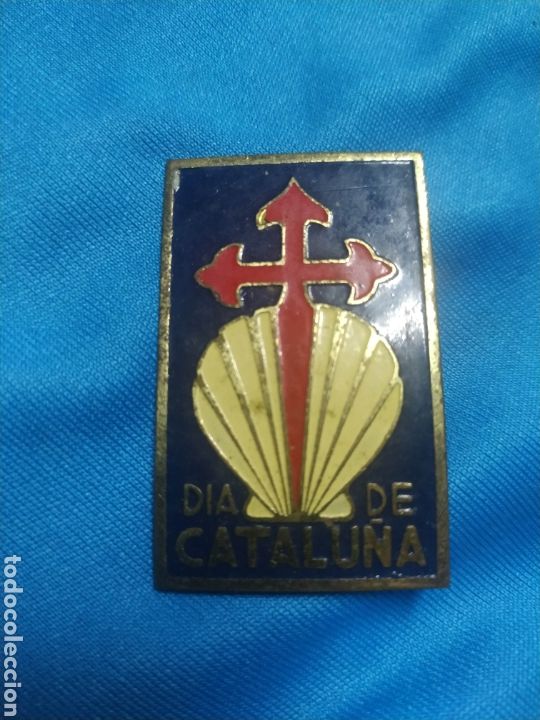 Pins de colecci&oacute;n: Pin tipo Insignia de aguja antiguo Cruz Santiago Dia de Catalu&ntilde;a Catalunya