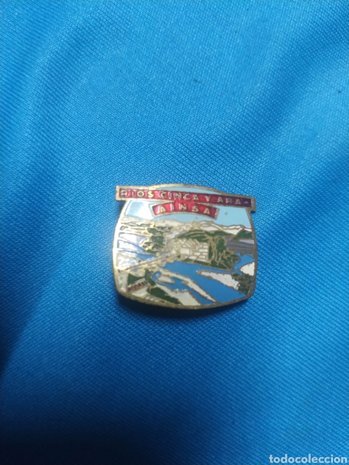Sammlung von Pins: Pin tipo insignia antigua Rios Cinca y Ara en Ainsa