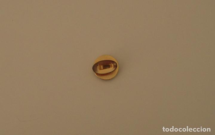 Pins de colecci&oacute;n: PIN CON EL LOGOTIPO DE LA JUNTA DE CASTILLA Y LEON - Foto 2