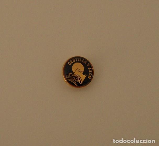 Pins de colecci&oacute;n: PIN CON EL LOGOTIPO DE LA JUNTA DE CASTILLA Y LEON - Foto 1