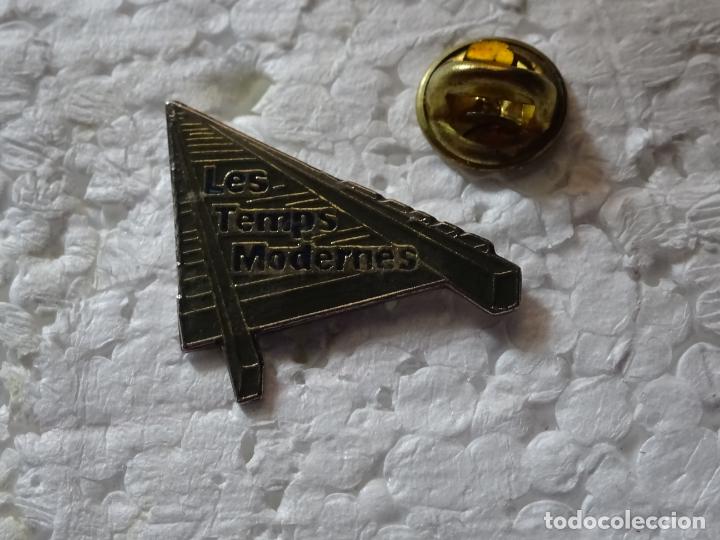 Collection pins: PIN DE TRENES FERROCARRILES. SNCF FRANCIA. TIEMPOS MODERNOS. V&Iacute;AS