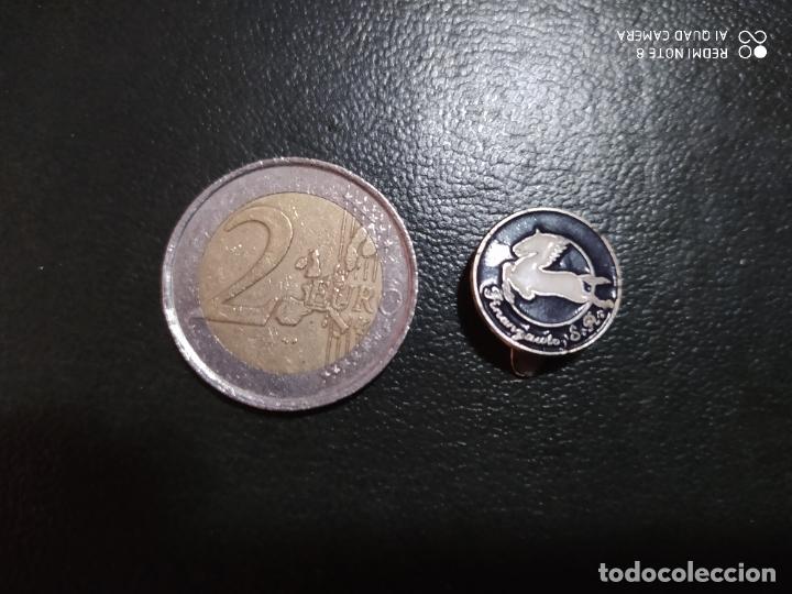 Pins de colecci&oacute;n: ANTIGUO PIN OJAL FINANZAUTO PEGASO