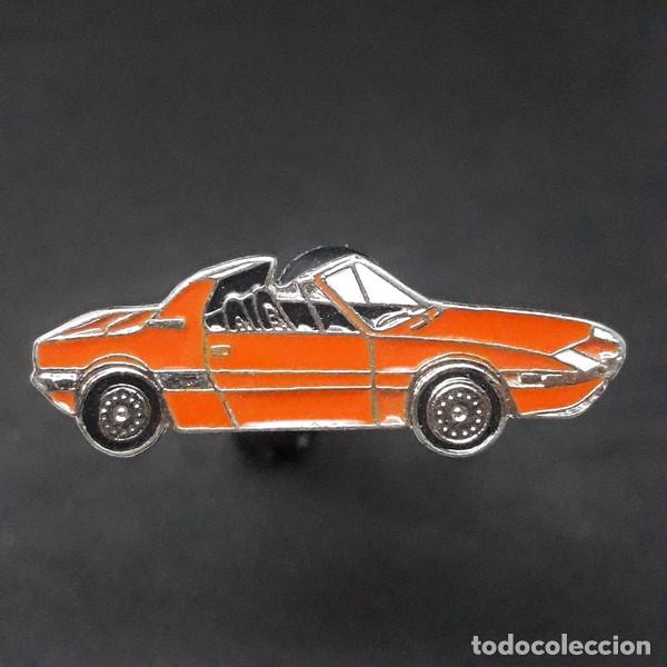 Pins de colecci&oacute;n: pin fiat 1.9 naranja