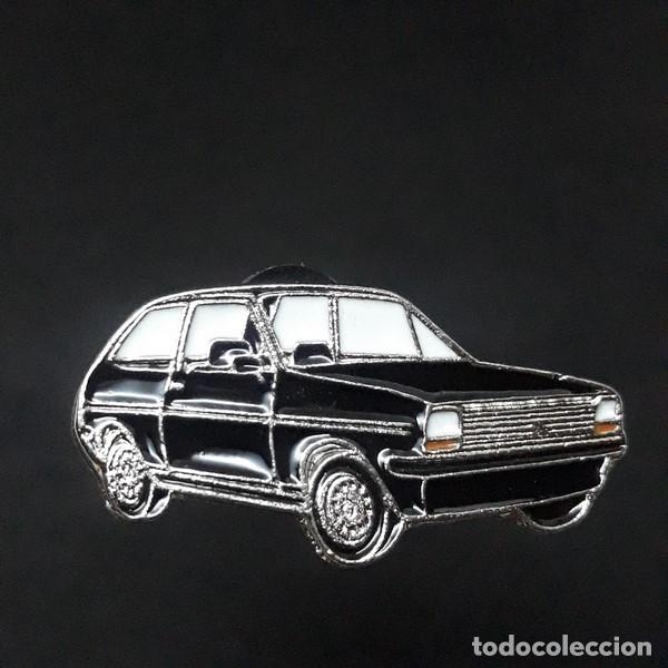 Pins de colecci&oacute;n: pin ford fiesta negro