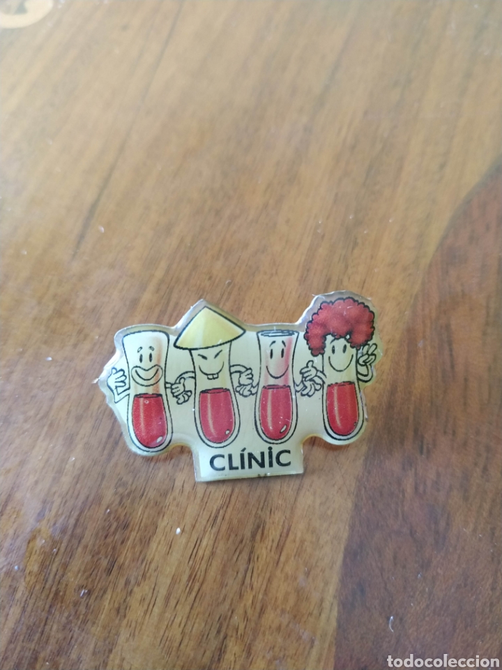 Pins de colecci&oacute;n: Pin Hospital Cl&iacute;nic extracci&oacute;n sangre