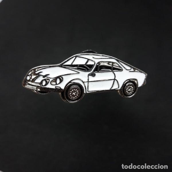Pins de colecci&oacute;n: pin renault alpine blanco - Foto 1
