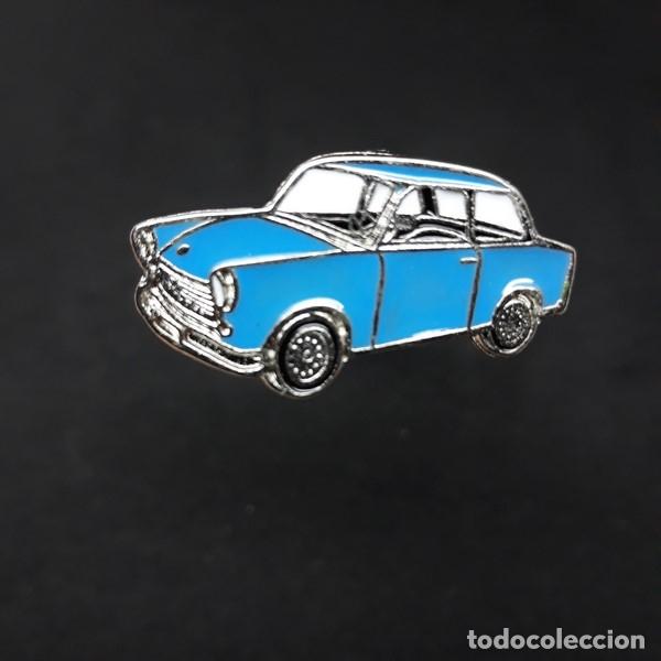 Pins de colecci&oacute;n: pin trabant 601 azul - Foto 1