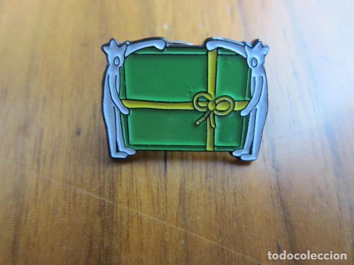 Pins de colecci&oacute;n: PINS REGALO-RECUERDO