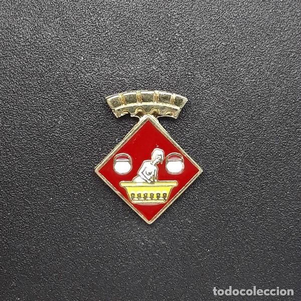 Pins de colecci&oacute;n: pin escut Caldes de Malavella (CATALUNYA)