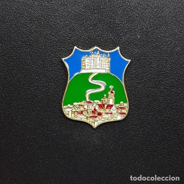Pins de colecci&oacute;n: pin escut Llivia (CATALUNYA)