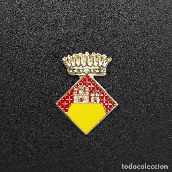 Pins de colecci&oacute;n: pin escut Montagut i Oix (CATALUNYA)