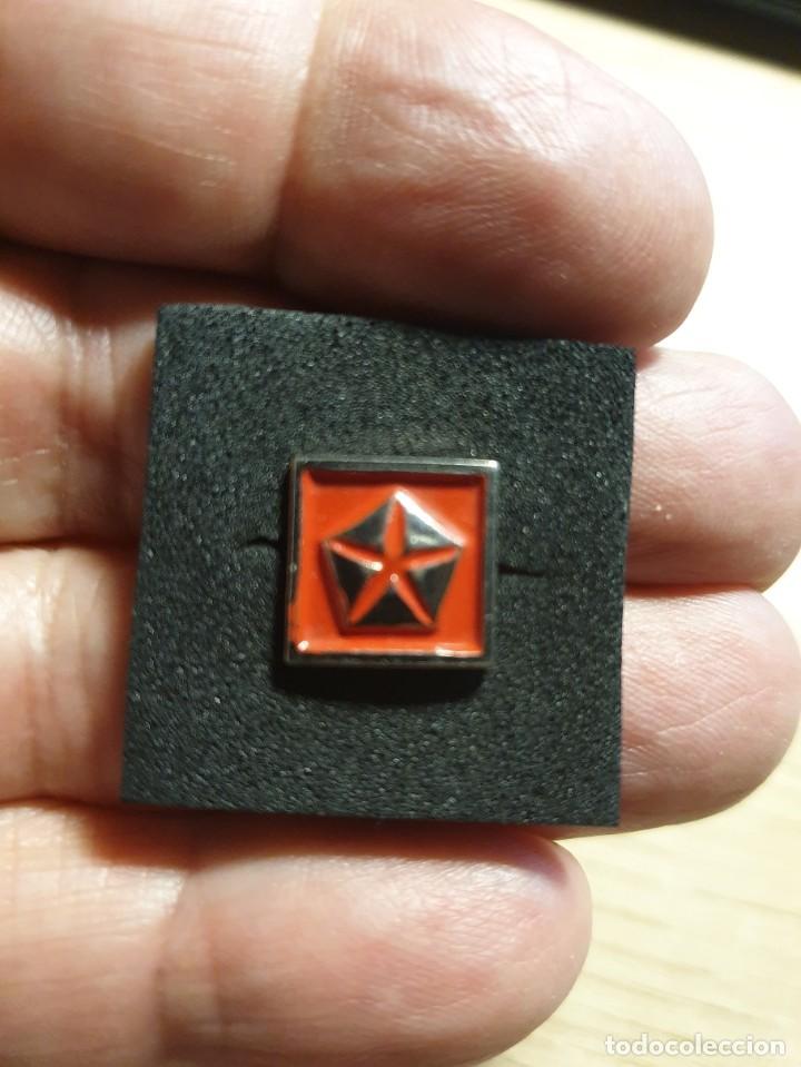 Pins de colecci&oacute;n: INSIGNIA CHRYSLER - Foto 1