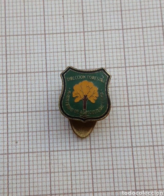 Pins de colecci&oacute;n: PIN DE OJAL DIRECCI&Oacute;N FORESTAL MINISTERIO DE AGRICULTURA Y CRIA 1960.