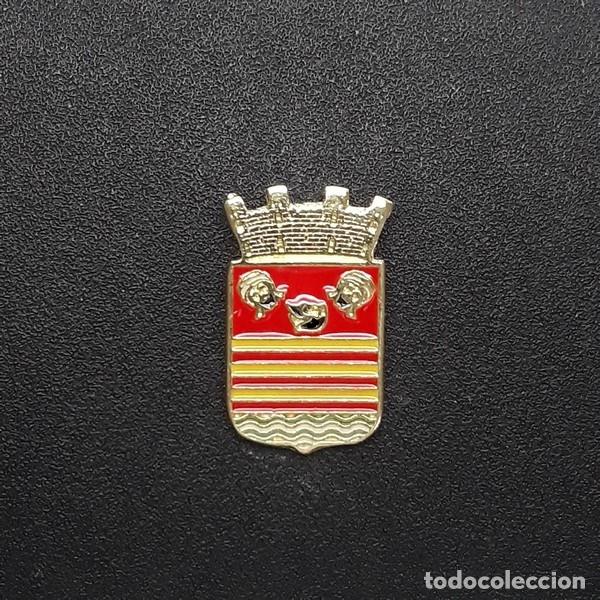 Pins de colecci&oacute;n: Pin escudo Briviesca (BURGOS)