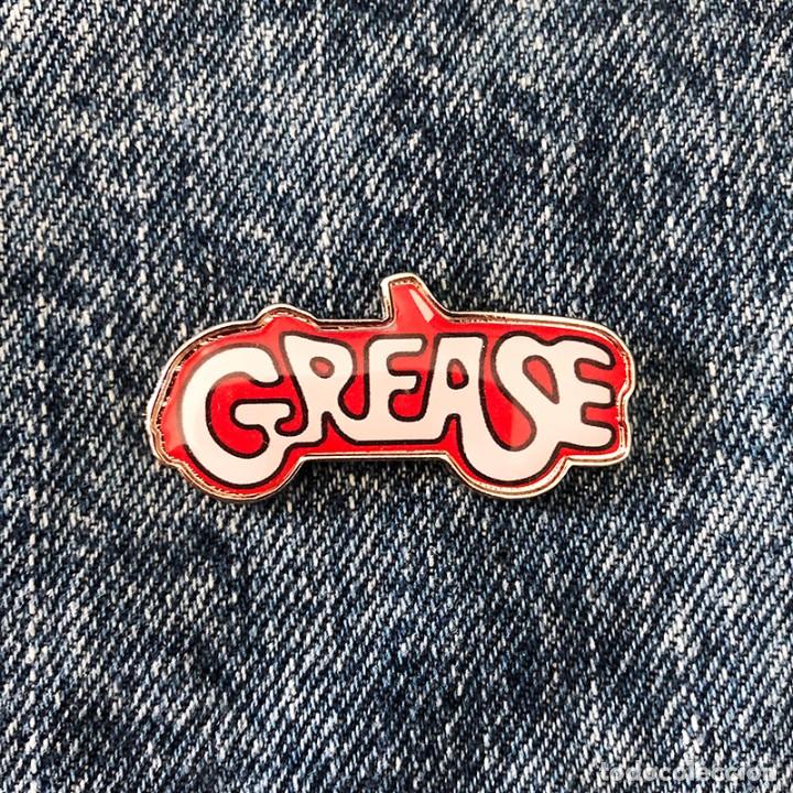 Pins de colecci&oacute;n: PIN MET&Aacute;LICO GREASE, popland