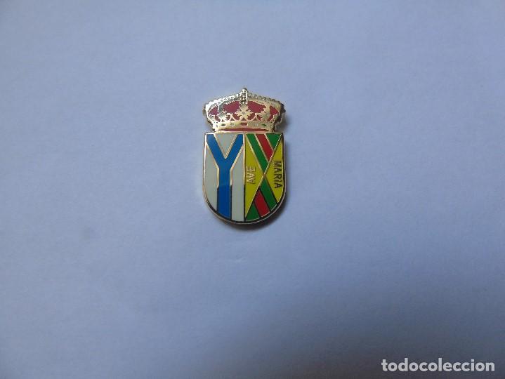 Pins de colecci&oacute;n: PIN ESCUDO HERALDICO DE HORCAJO DE LA SIERRA (MADRID)
